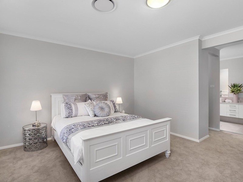 17 Gazelle Crescent, Fletcher NSW 2287