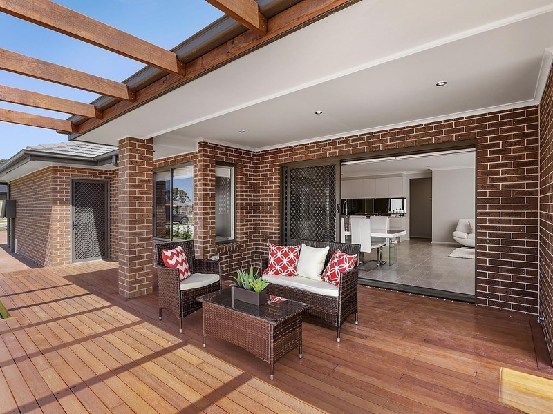 17 Gazelle Crescent, Fletcher NSW 2287