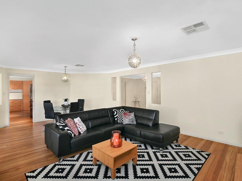 4 Angophora Way, Valentine NSW 2280