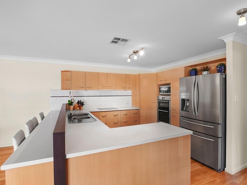 4 Angophora Way, Valentine NSW 2280