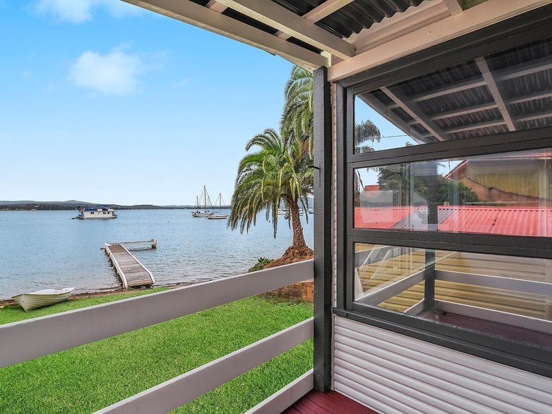 45 Bareki Road, Eleebana NSW 2282