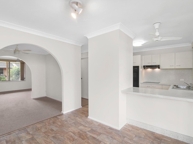 7 Palm Court, Warners Bay NSW 2282