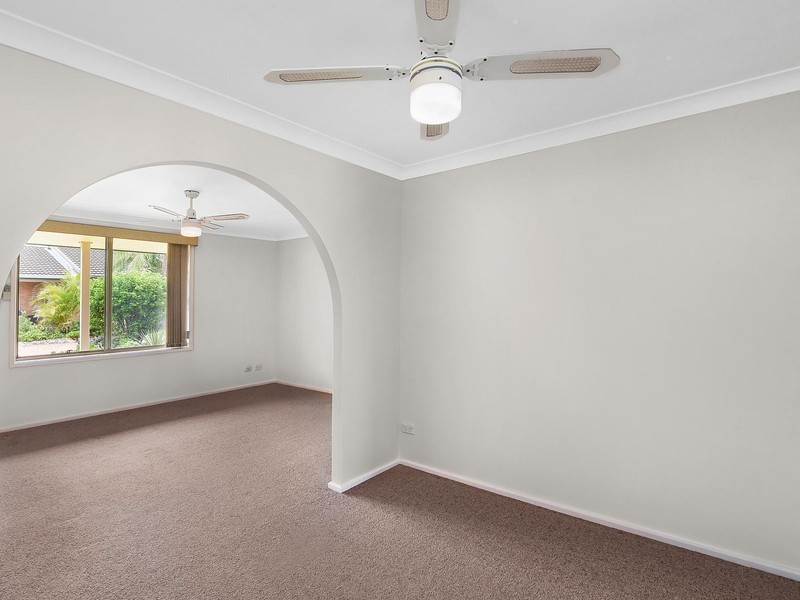 7 Palm Court, Warners Bay NSW 2282