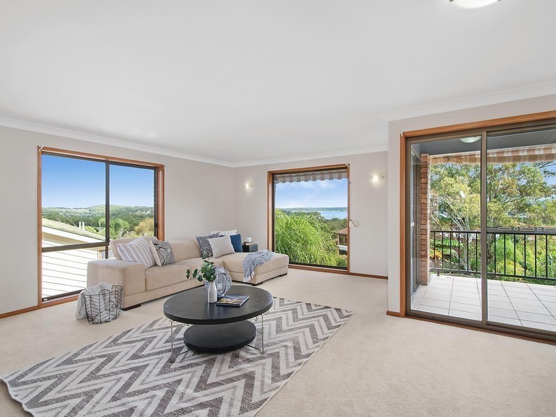 4 Clearbrook Close, Eleebana NSW 2282