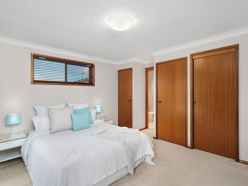 4 Clearbrook Close, Eleebana NSW 2282