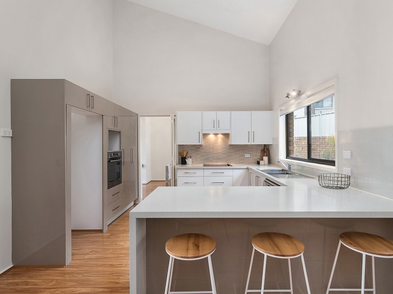 33 Arrowfield Street, Eleebana NSW 2282