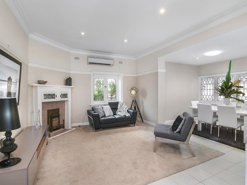 39 Hebburn Street, Hamilton East NSW 2303