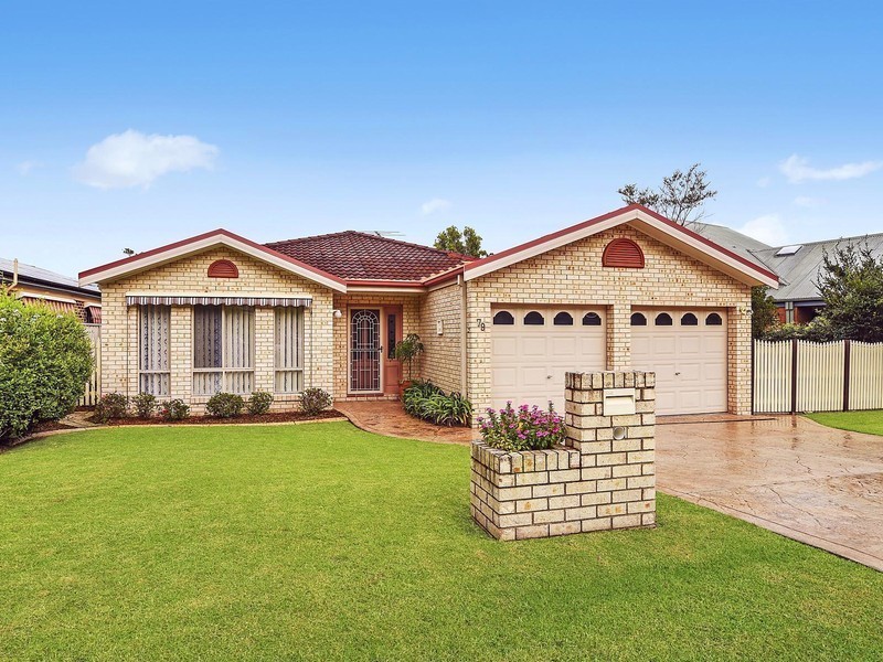 79 Myles Avenue, Warners Bay NSW 2282