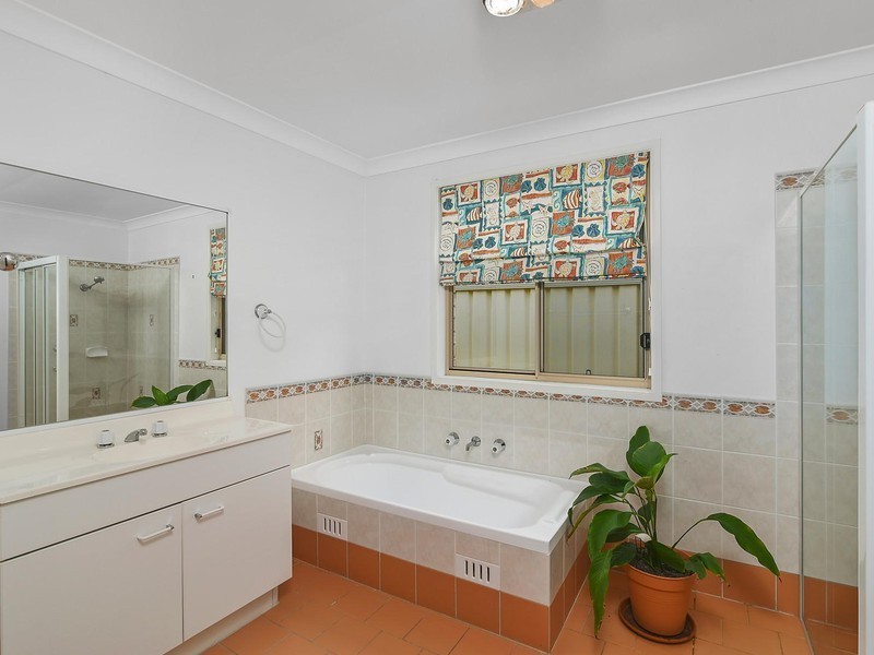 79 Myles Avenue, Warners Bay NSW 2282