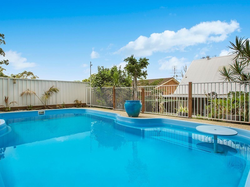 4 Hull Avenue, Buttaba NSW 2283