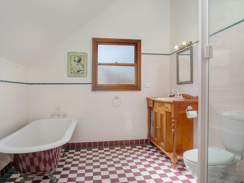 4 Hull Avenue, Buttaba NSW 2283