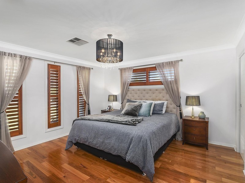 2 Clarkstone Avenue, Cameron Park NSW 2285