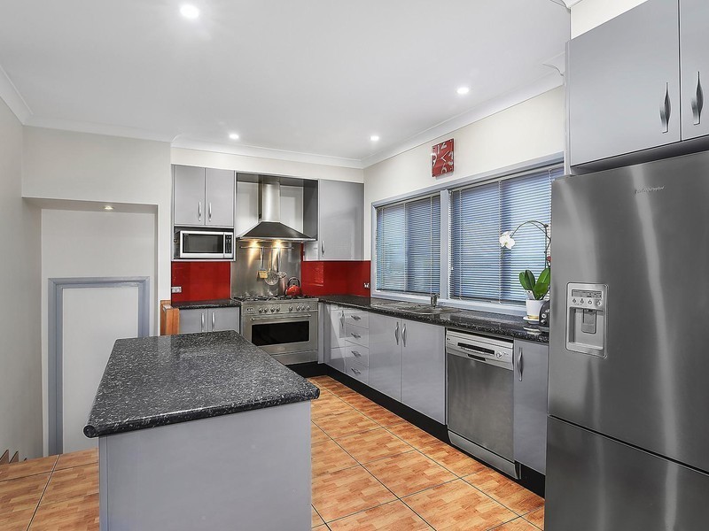 37 Grand Parade, Bonnells Bay NSW 2264