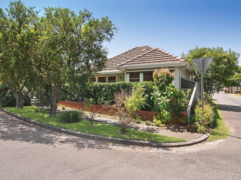 3 Gregory Parade, Kotara NSW 2289