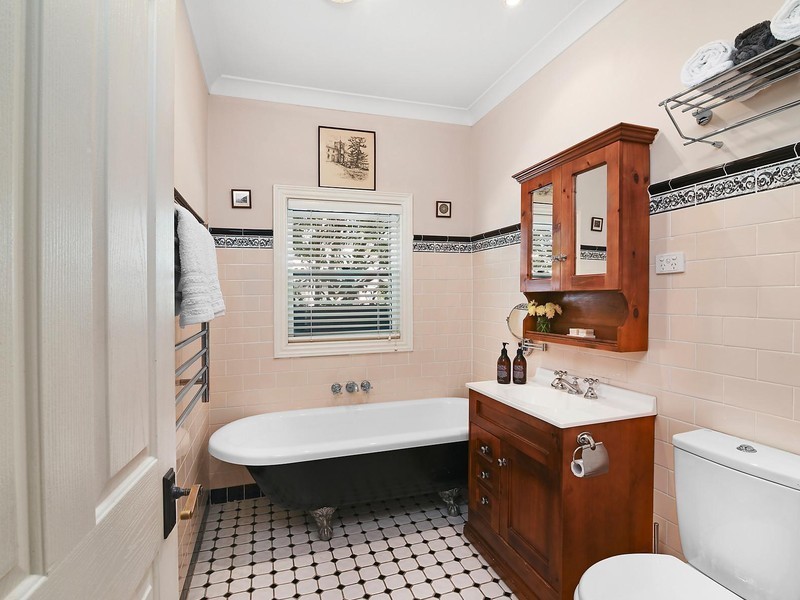 3 Gregory Parade, Kotara NSW 2289