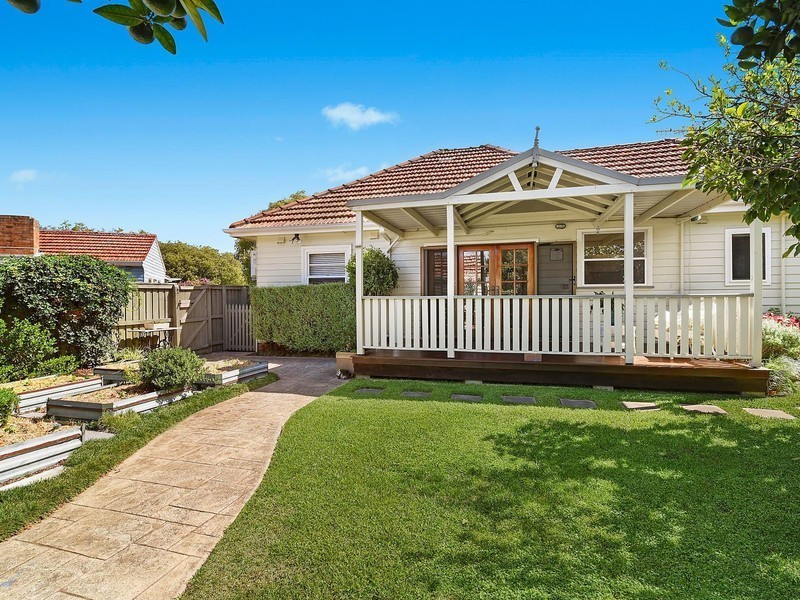 3 Gregory Parade, Kotara NSW 2289