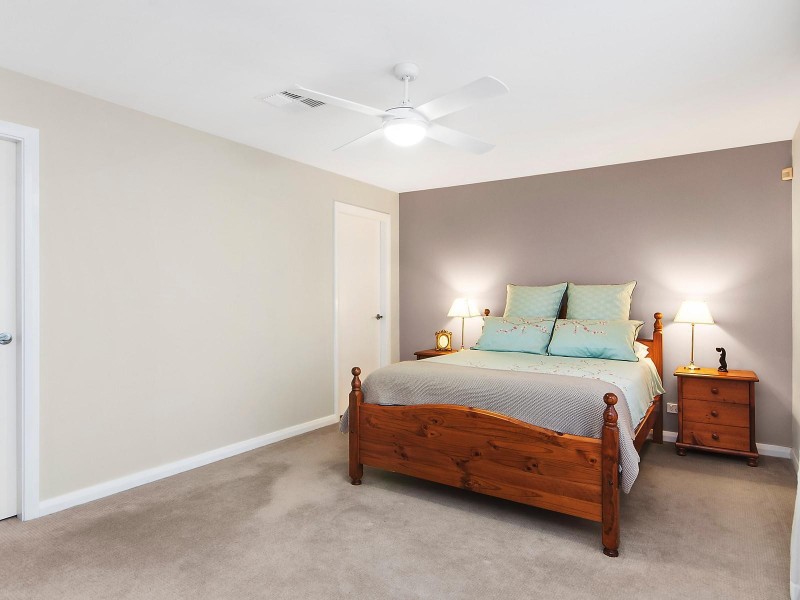 8 Glad Gunson Drive, Eleebana NSW 2282