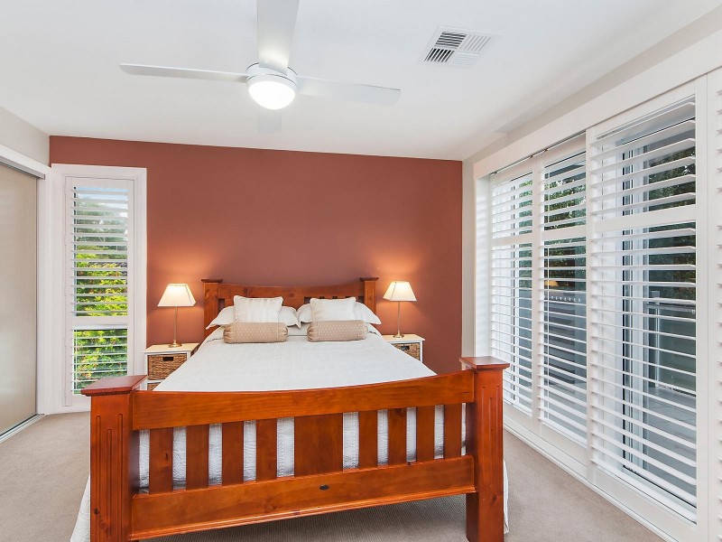 8 Glad Gunson Drive, Eleebana NSW 2282