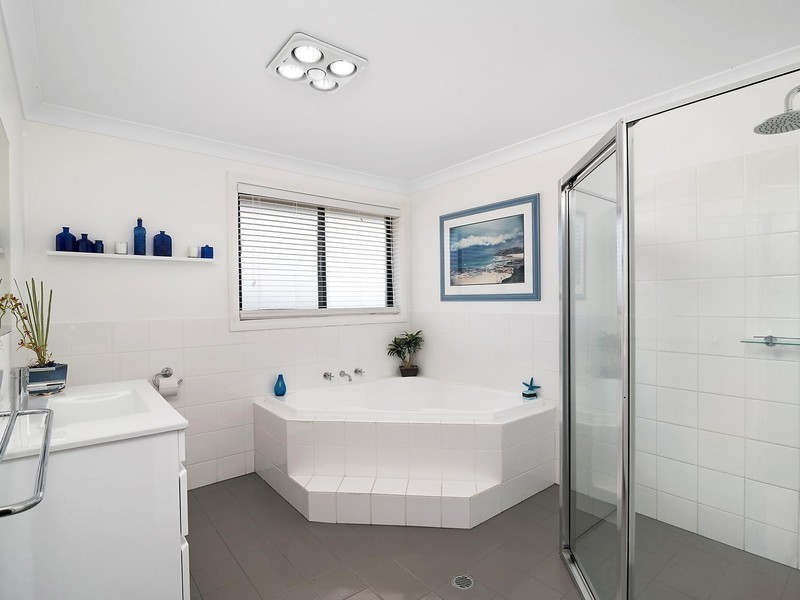 18 Leichhardt Road, Valentine NSW 2280