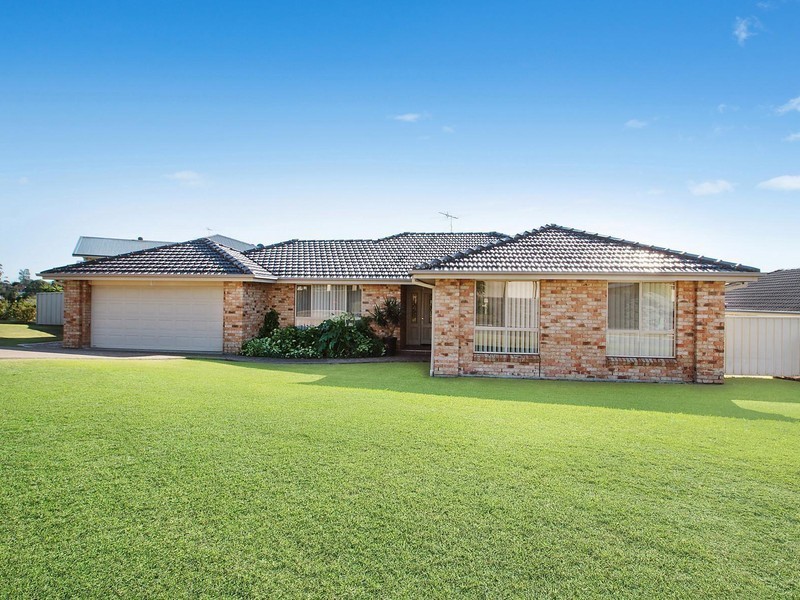 11 Peppertree Circuit, Aberglasslyn NSW 2320