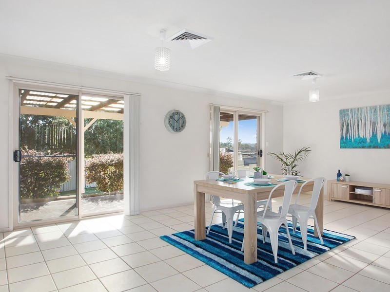 11 Peppertree Circuit, Aberglasslyn NSW 2320