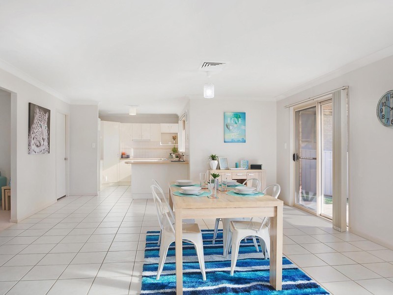 11 Peppertree Circuit, Aberglasslyn NSW 2320