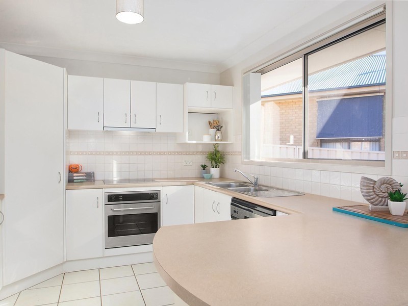 11 Peppertree Circuit, Aberglasslyn NSW 2320