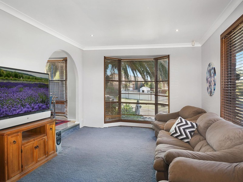 2 Liddell Avenue, Rutherford NSW 2320