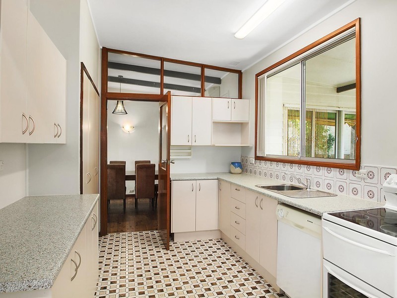30 Park Avenue, Caves Beach NSW 2281