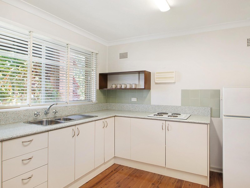 30 Park Avenue, Caves Beach NSW 2281