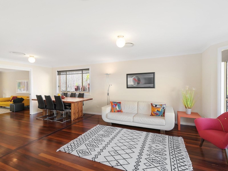 9 Desreaux Close, Eleebana NSW 2282