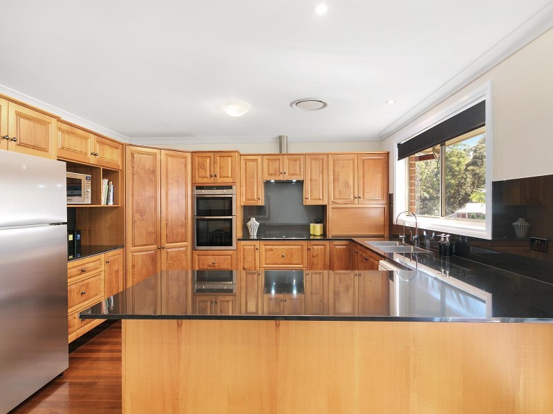 9 Desreaux Close, Eleebana NSW 2282