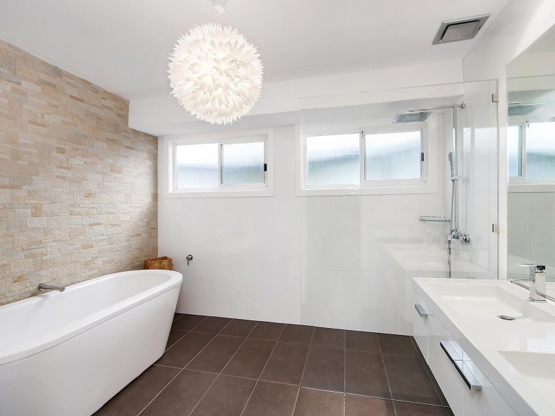 11 Lawson Road, Macquarie Hills NSW 2285