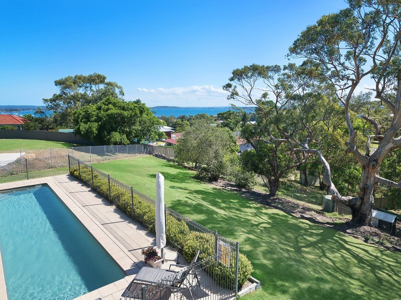 9 Vista Parade, Belmont NSW 2280