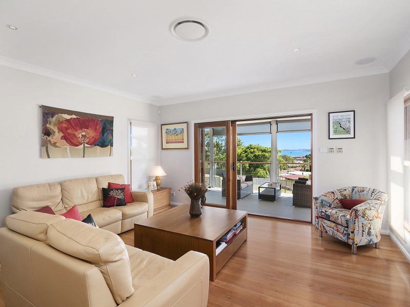 9 Vista Parade, Belmont NSW 2280