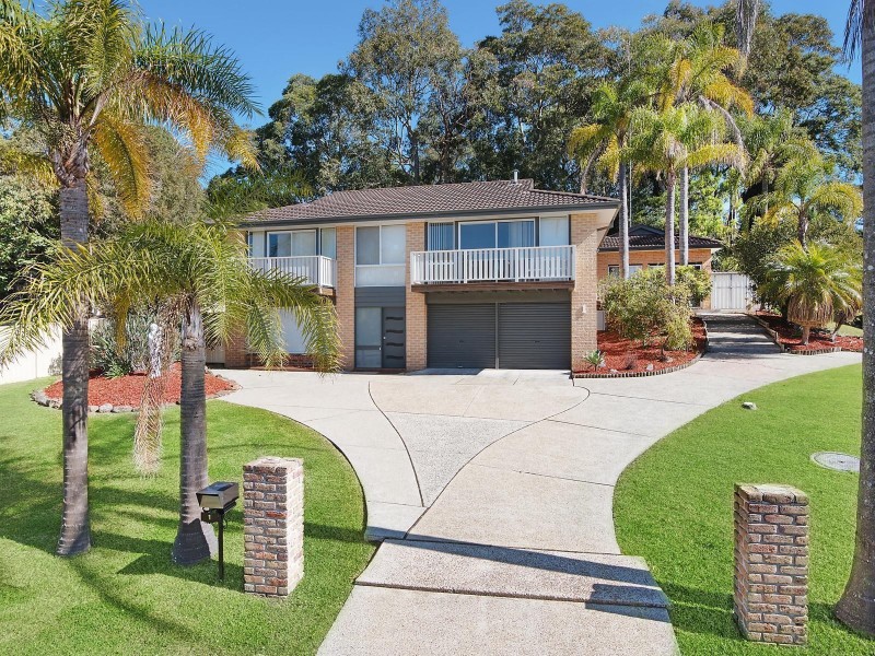 1 Bundarra Close, Eleebana NSW 2282