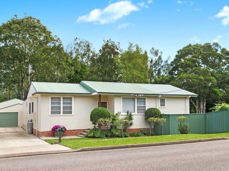 47 Jonathan Street, Eleebana NSW 2282