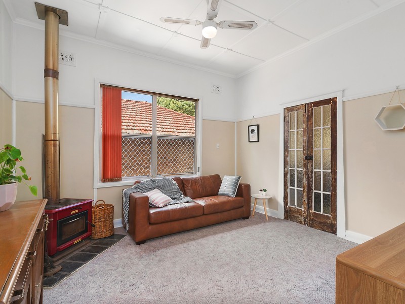59 Woodstock Street, Mayfield NSW 2304