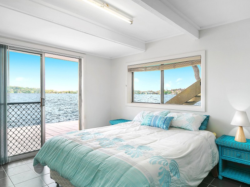 10 Sealand Road, Fishing Point NSW 2283