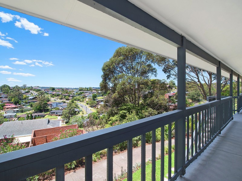 18 Taranaki Place, Macquarie Hills NSW 2285