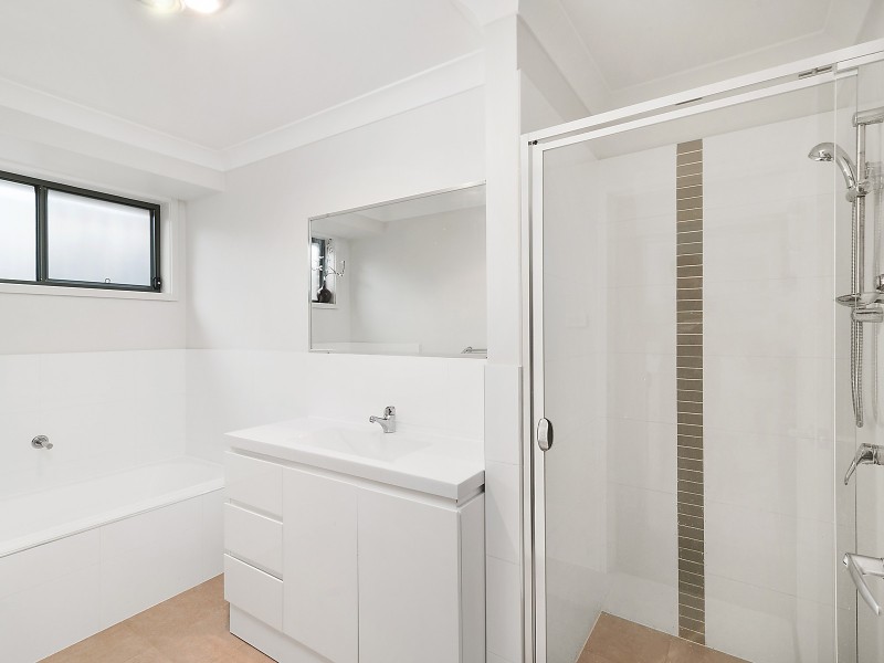 111 Northlakes Drive, Cameron Park NSW 2285