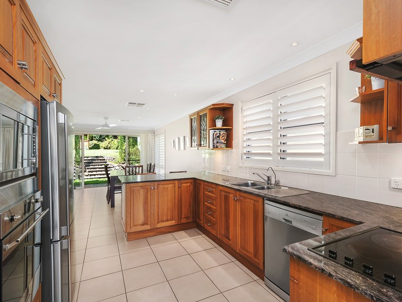 6 Amelia Street, Carey Bay NSW 2283