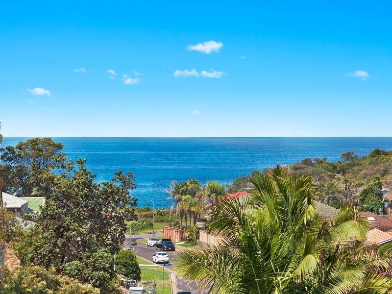 27 Copper Valley Close, Caves Beach NSW 2281