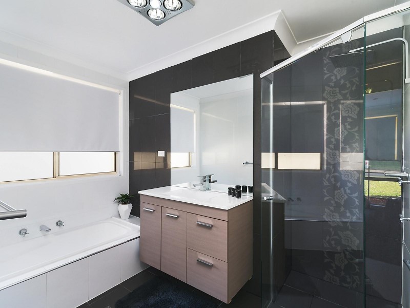 1 Florina Close, Cardiff South NSW 2285