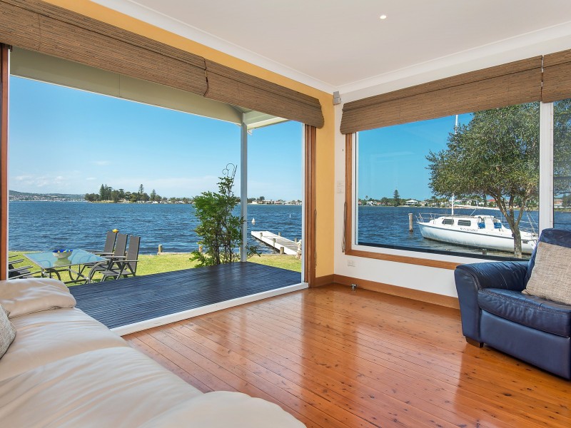 7 Village Bay Close, Marks Point NSW 2280