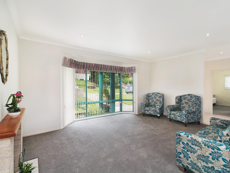 27 Whitehaven Drive, Lakelands NSW 2282
