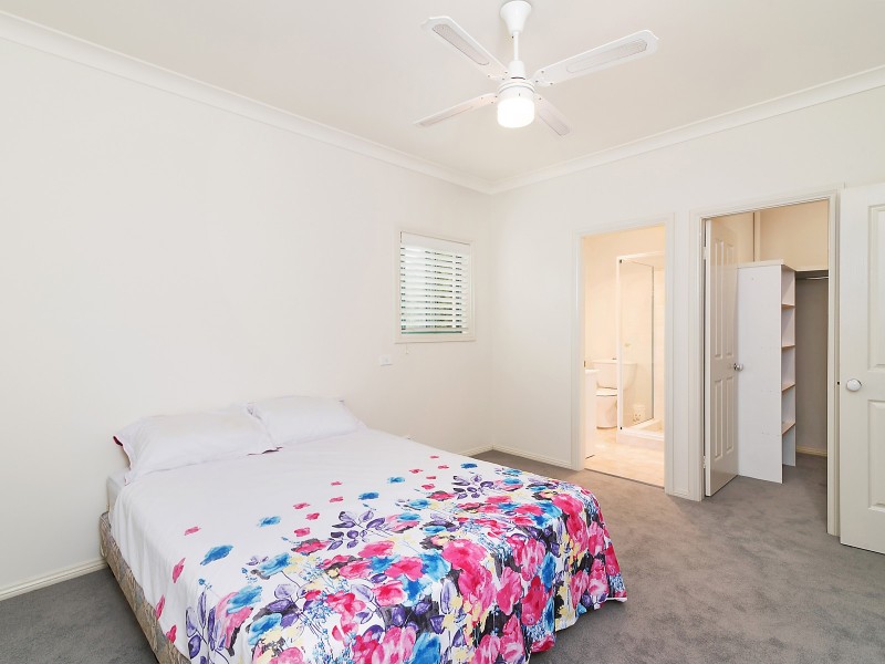 27 Whitehaven Drive, Lakelands NSW 2282