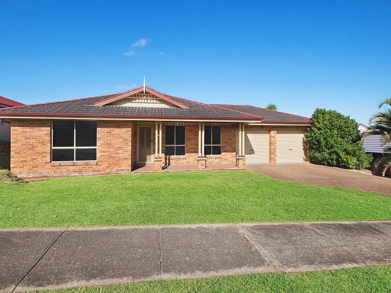 10 Rosa Close, Cameron Park NSW 2285