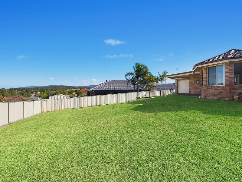 10 Rosa Close, Cameron Park NSW 2285