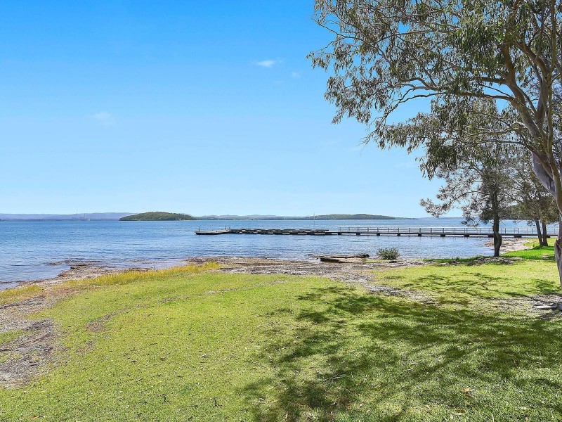 10 Nautical Close, Murrays Beach NSW 2281
